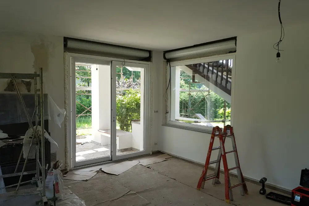 cantiere per installazione infissi e avvolgibili corona serramenti torino