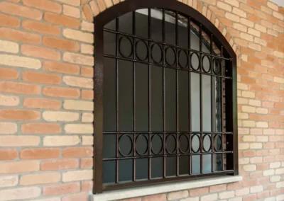 inferiate di sicurezza ad arco grigio antracite moderne in stile antico corona serramenti torino