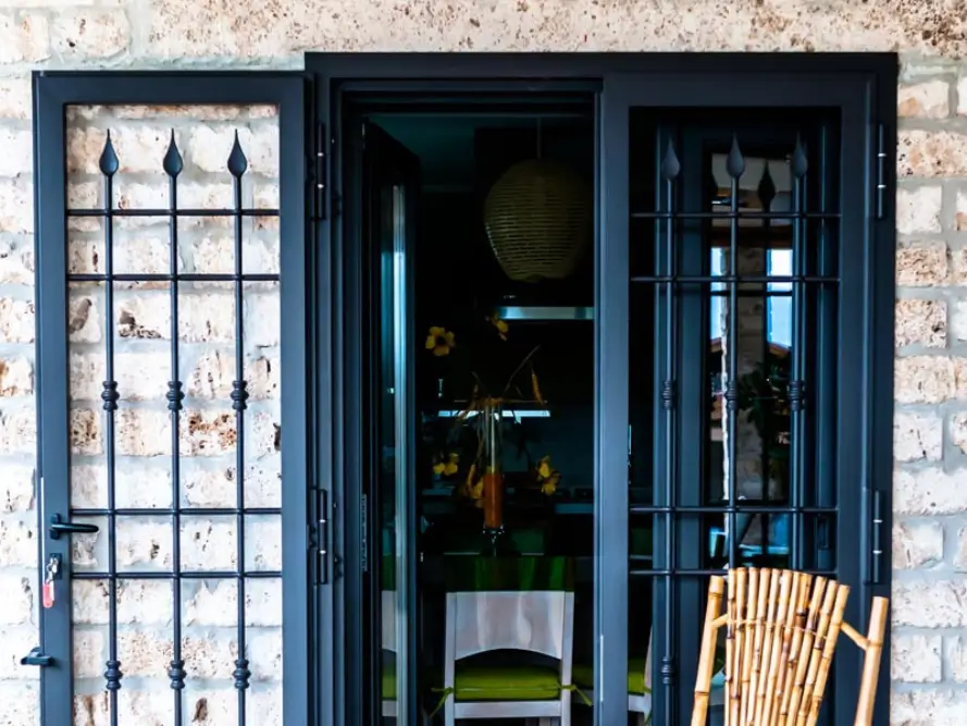 inferiate grigio antracite moderne in stile antico corona serramenti torino