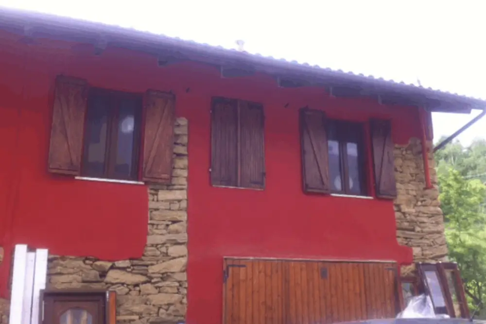 infissi in legno di noce e persiane di legno in stile antico corona serramenti torino