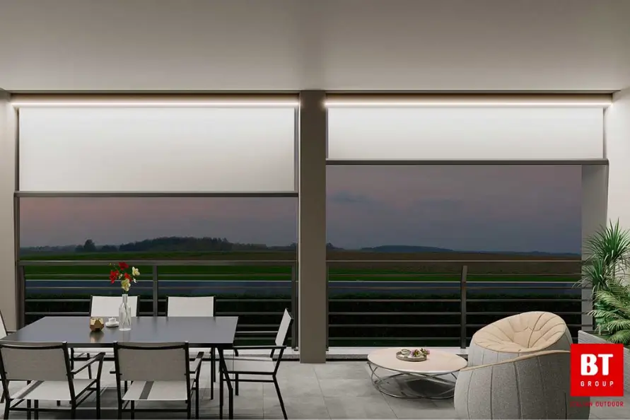 tenda a caduta moderna da esterni bianca con illuminazione a led corona serramenti torino by bt grou